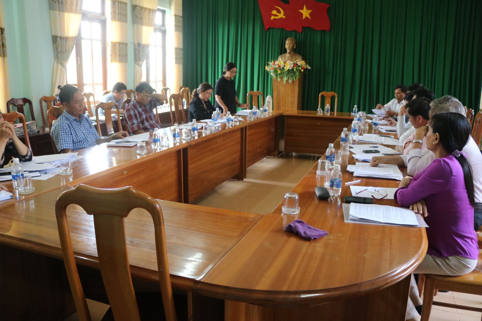 Đoàn giám sát của Hội đồng nhân dân tỉnh giám sát tình hình thực hiện chính sách đối với người có uy tín trong đồng bào dân tộc thiểu số tại huyện Krông Ana.