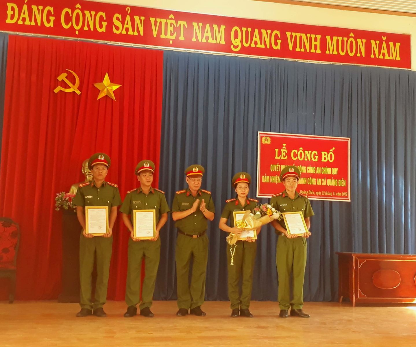 Công bố quyết định điều động Công an chính quy đảm nhiệm chức danh Công an xã Dur Kmăl, Quảng Điền