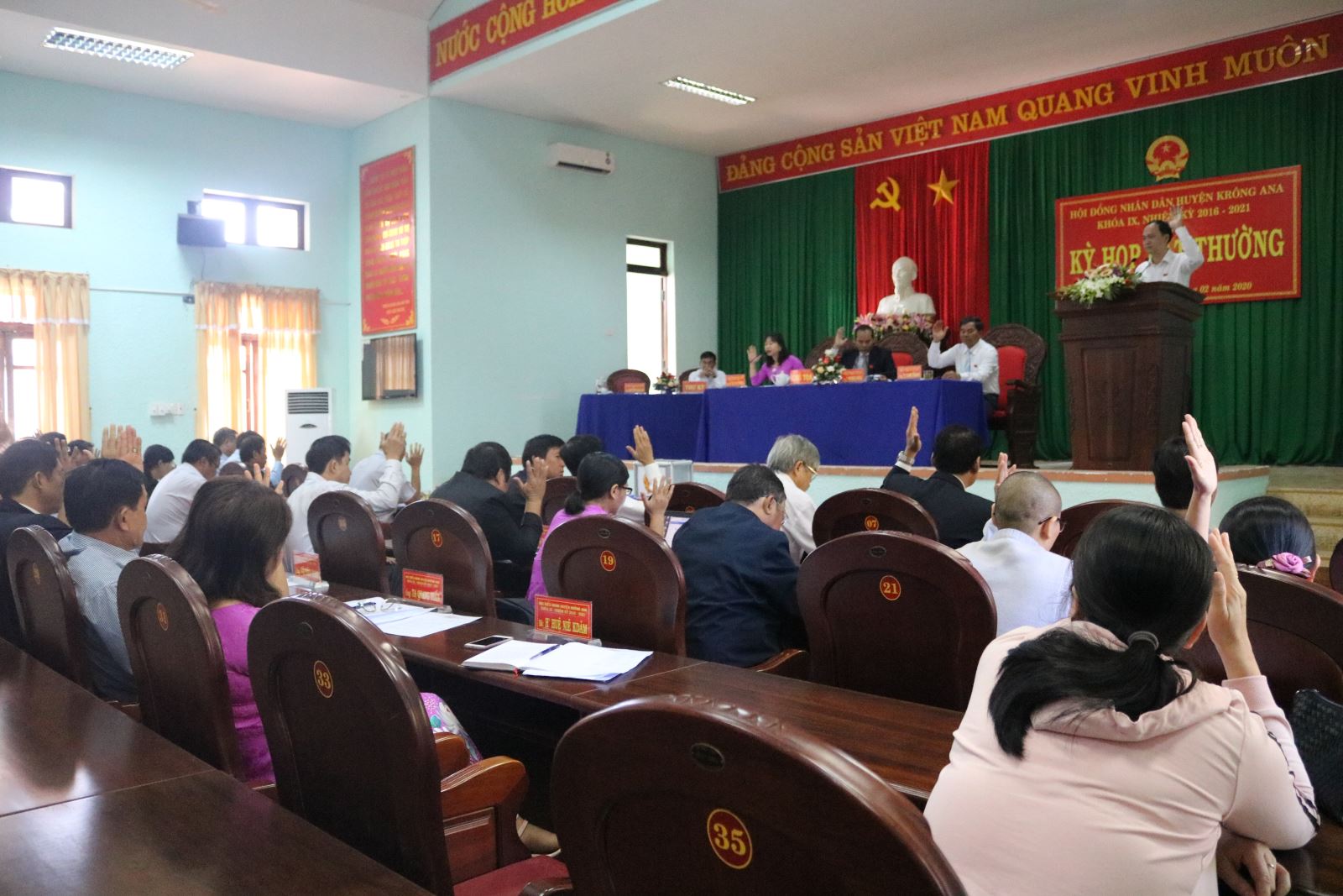 HĐND huyện Krông Ana khóa IX, nhiệm kỳ 2016-2021 tổ chức kỳ họp bất thường