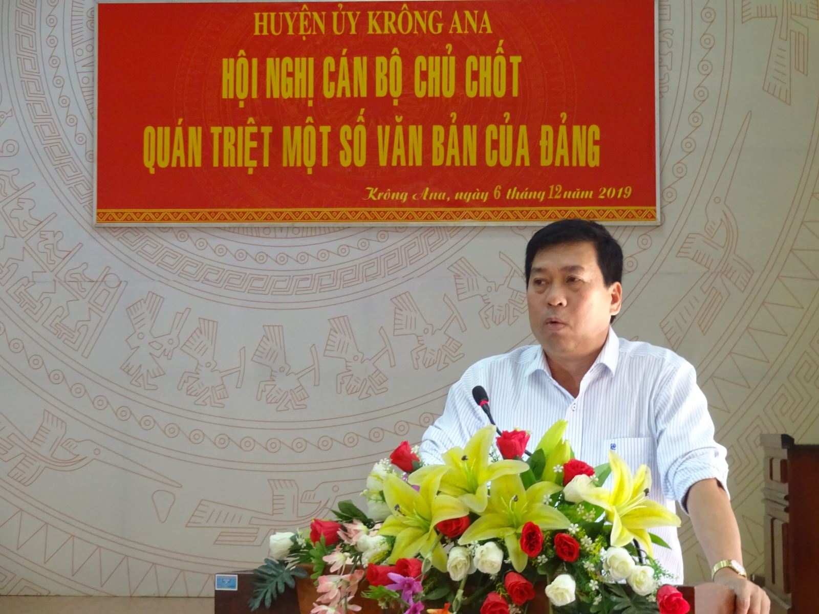 Hội nghị cán bộ chủ chốt quán triệt một số văn bản của Đảng