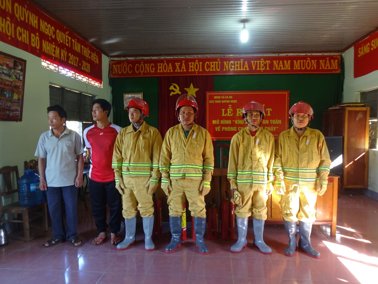 Ra mắt mô hình ""Khu dân cư an toàn phòng cháy và chữa cháy" tại thôn Quỳnh Ngọc, xã Ea Na