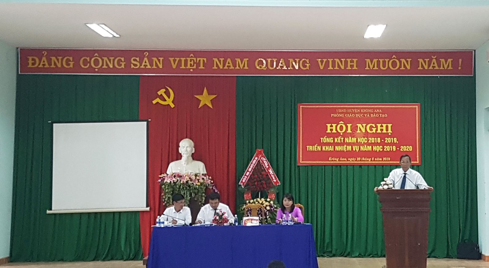 Hội nghị Tổng kết năm học 2018 - 2019 và triển khai nhiệm vụ năm học 2019 - 2020