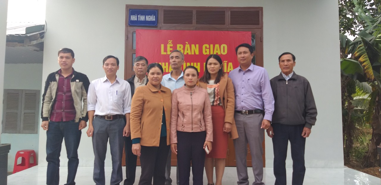 Lễ trao tặng nhà tình nghĩa