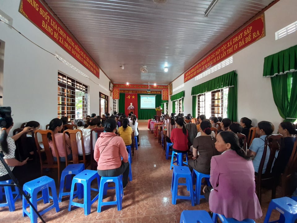 Hội LHPN huyện tổ chức Hội nghị chia sẻ kinh nghiệm, giải pháp thúc đẩy khởi nghiệp, khởi sự kinh doanh cho hội viên phụ nữháp thúc đẩy khởi nghiệp, khởi sự kinh doanh cho hội viên phụ nữ