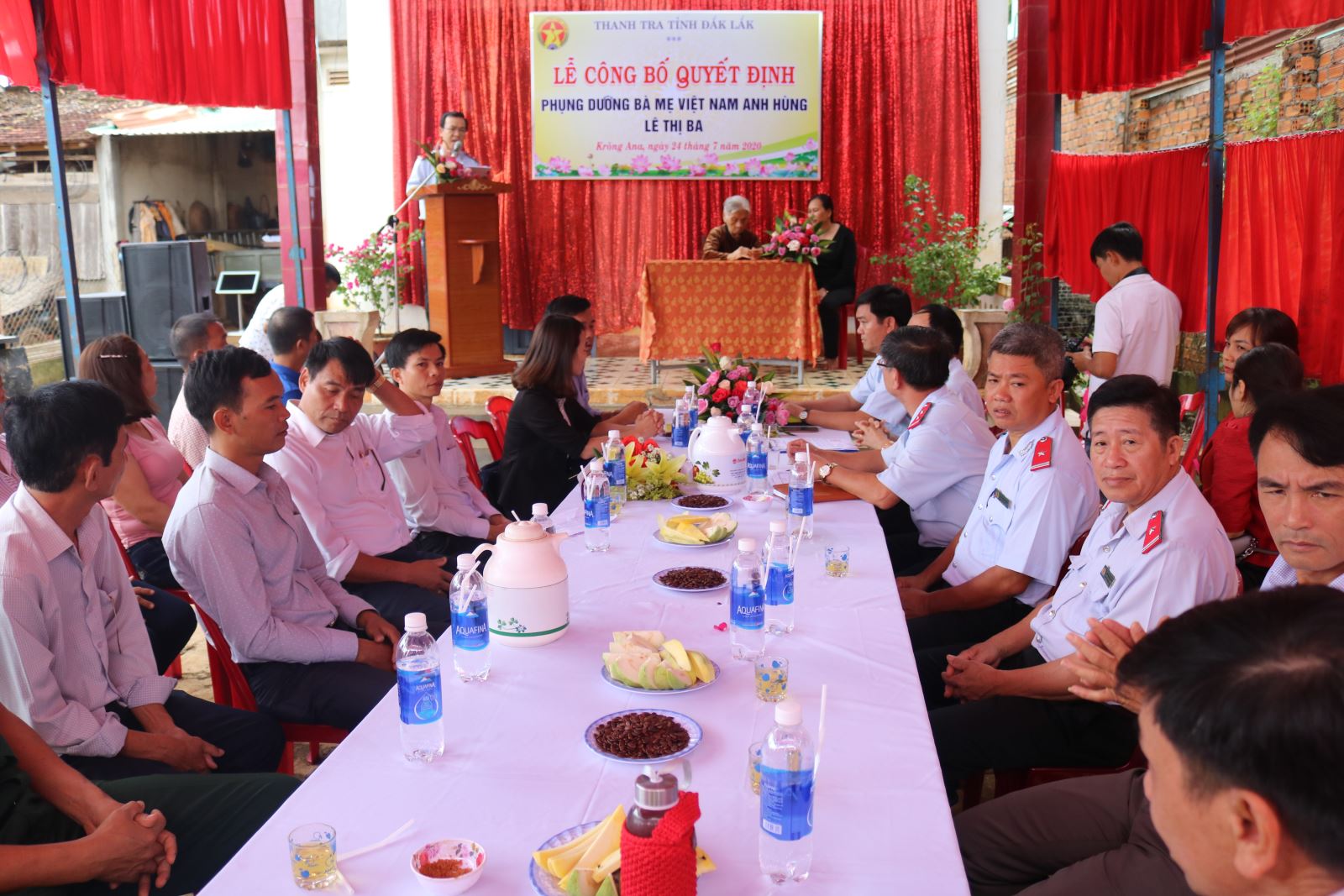 Thanh tra tỉnh Đắk Lắk công bố Quyết định nhận phụng dưỡng Mẹ Việt Nam Anh hùng Lê Thị Ba