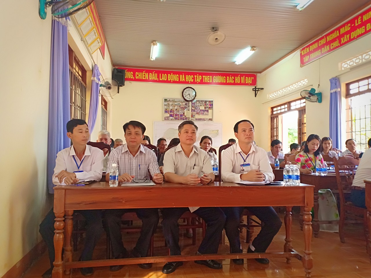 Hội nghị đánh giá kết quả thực hiện nhiệm vụ 6 tháng đầu năm 2019 và triển khai phương hướng, nhiệm vụ 6 tháng cuối năm 2019 của Đảng bộ xã Băng ADrênh