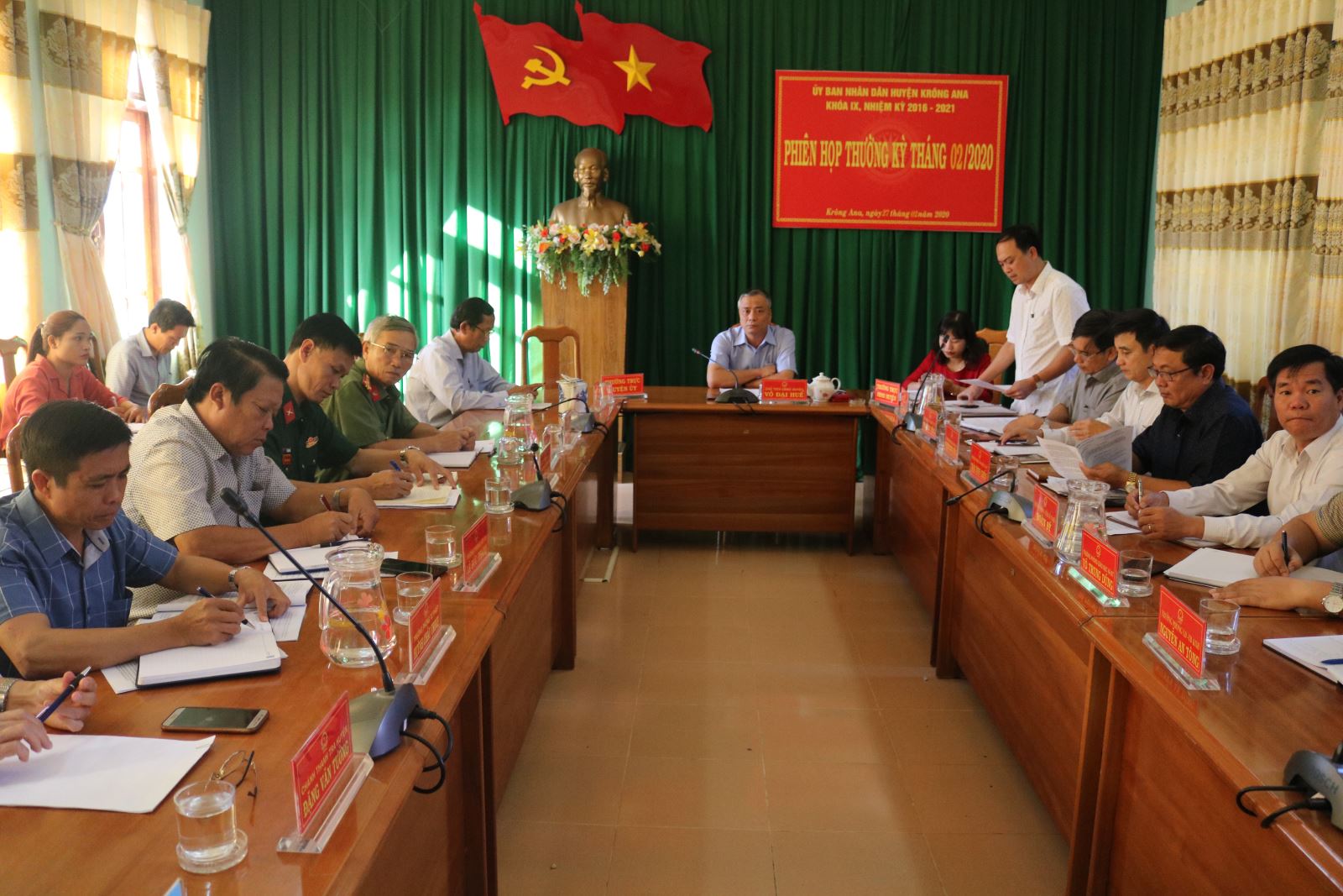 UBND huyện tổ chức phiên họp thường kỳ tháng 02 năm 2020