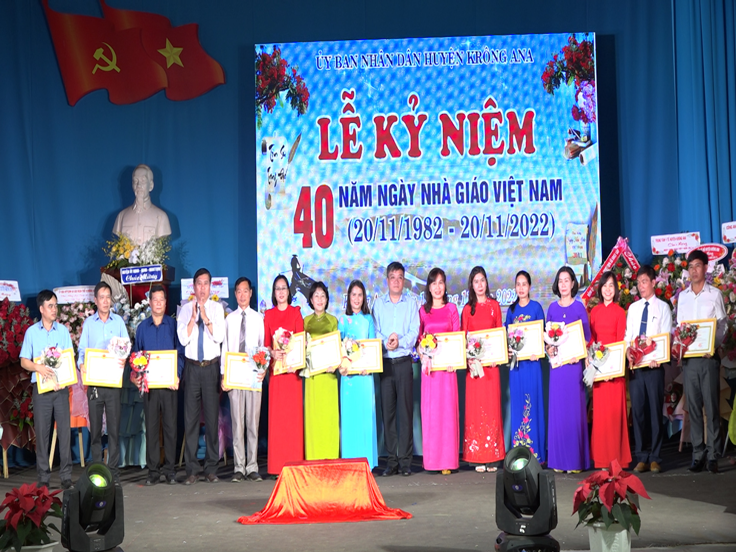 Kỷ niệm 40 năm ngày Nhà giáo Việt Nam