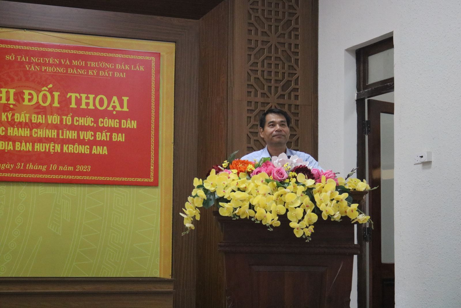 Hội nghị đối thoại với tổ chức, công dân về giải quyết thủ tục hành chính lĩnh vực đất đai năm 2023 trên địa bàn huyện