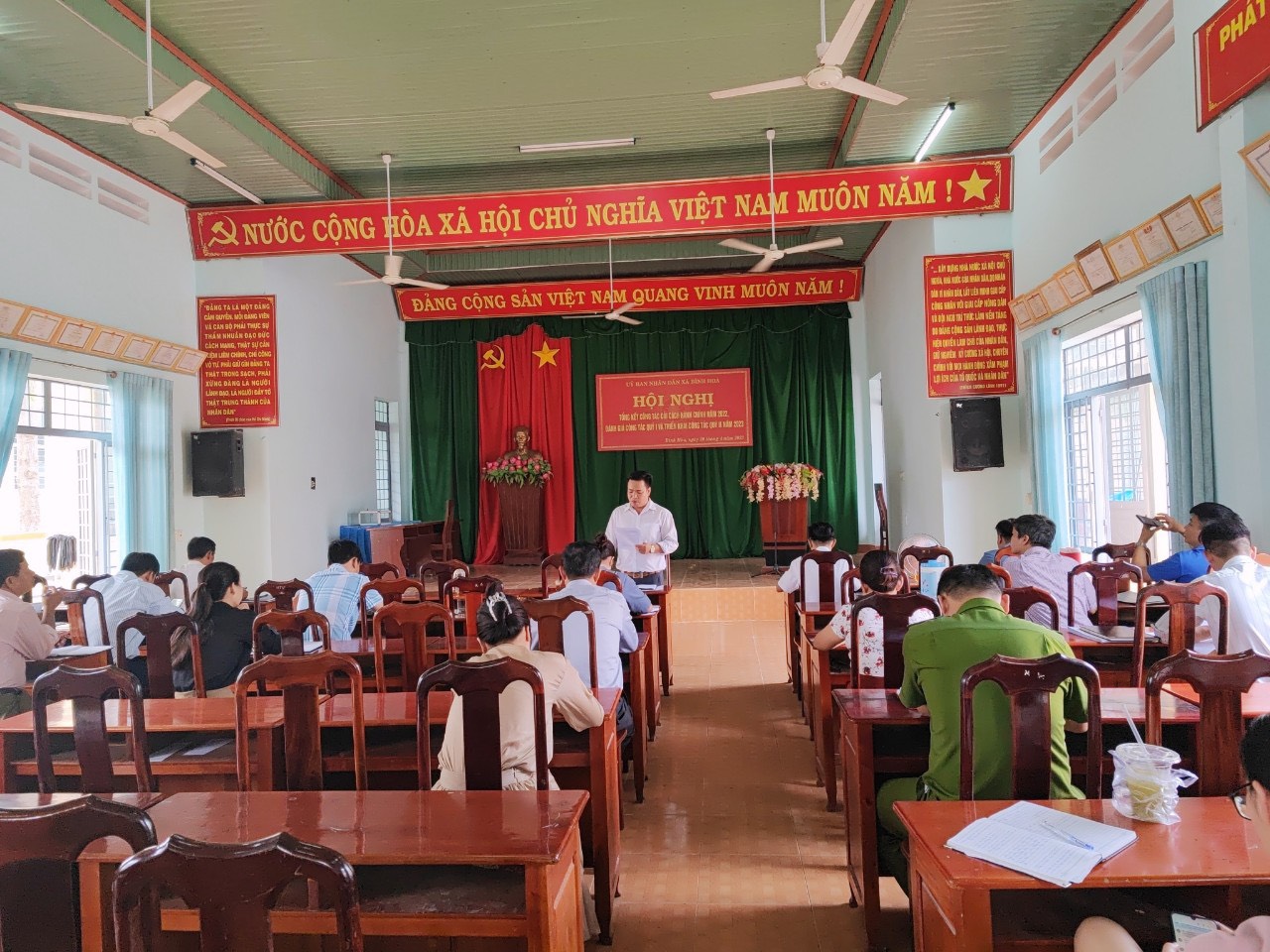 UBND xã Bình Hòa tổ chức Hội nghị tổng kết công tác Cải cách hành chính năm 2022, đánh giá công tác quý I và triển khai nhiệm vụ quý II năm 2023