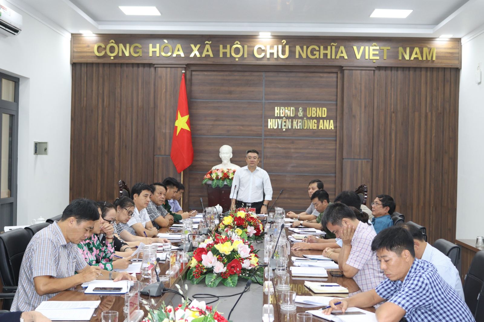 Phiên họp UBND huyện thường kỳ tháng 10/2023 