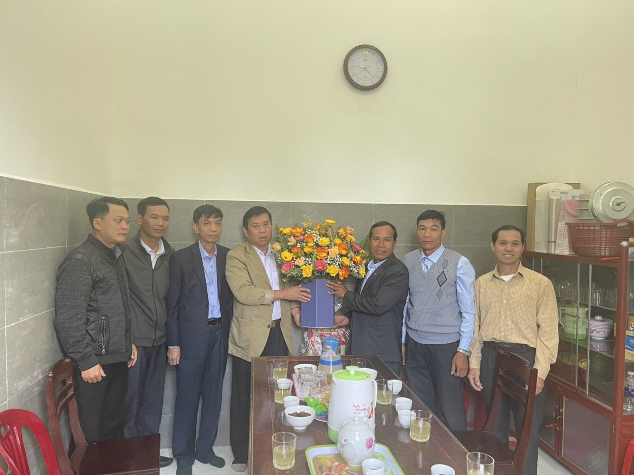 Lãnh đạo huyện Krông Ana chúc mừng các cơ sở tôn giáo nhân dịp Lễ Giáng sinh 2022