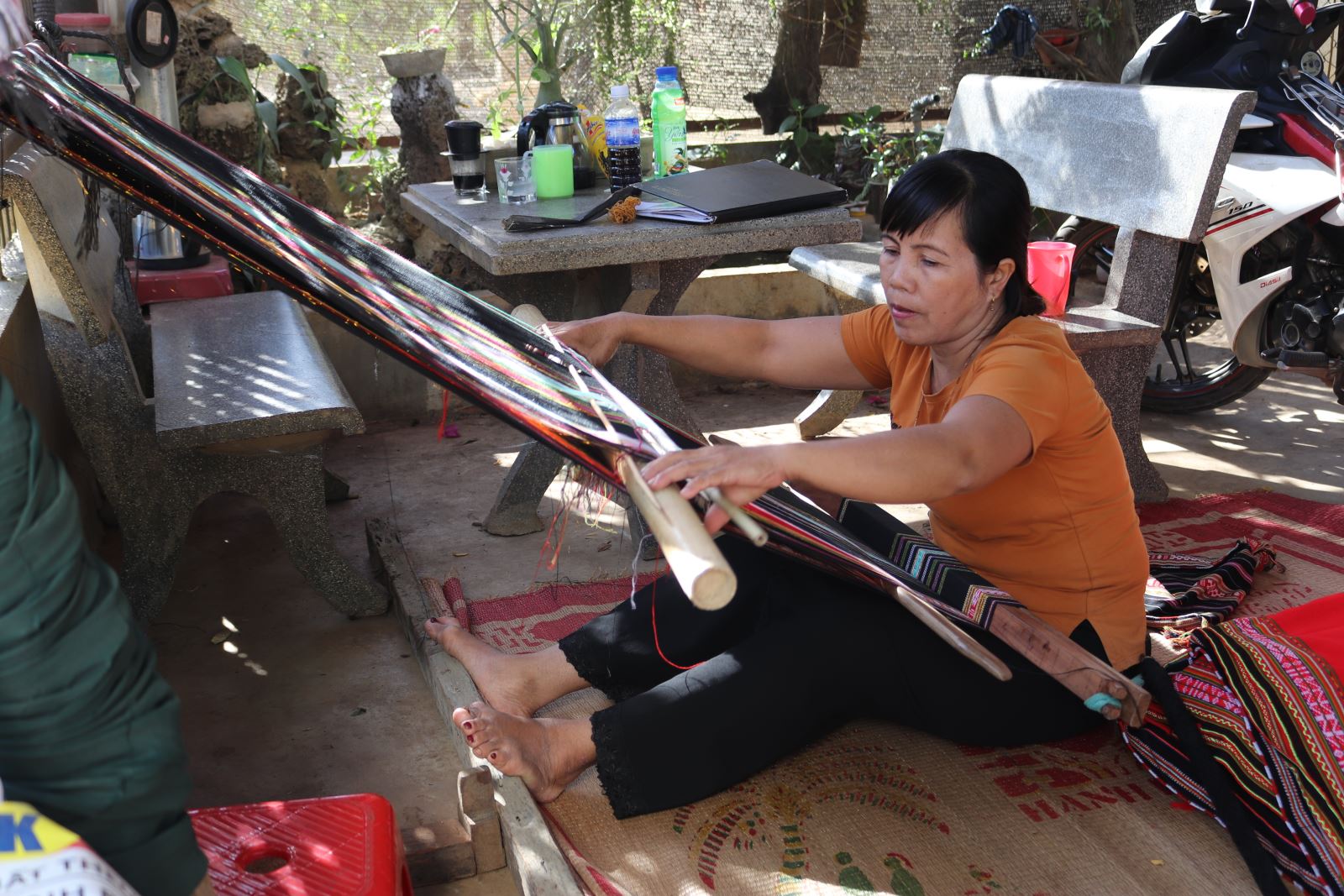 Những nữ  trưởng buôn năng nổ trong công tác và làm kinh tế giỏi ở Krông Ana