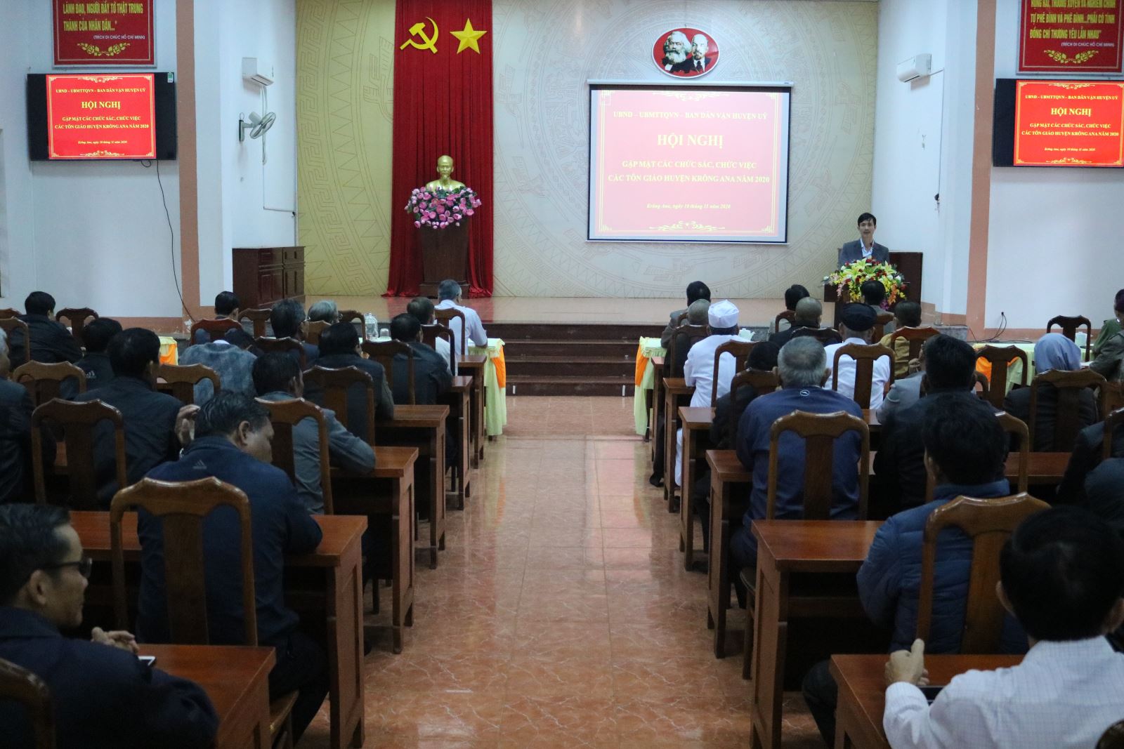 Hội nghị gặp mặt chức sắc, chức việc các tôn giáo trên địa bàn huyện Krông Ana năm 2020 