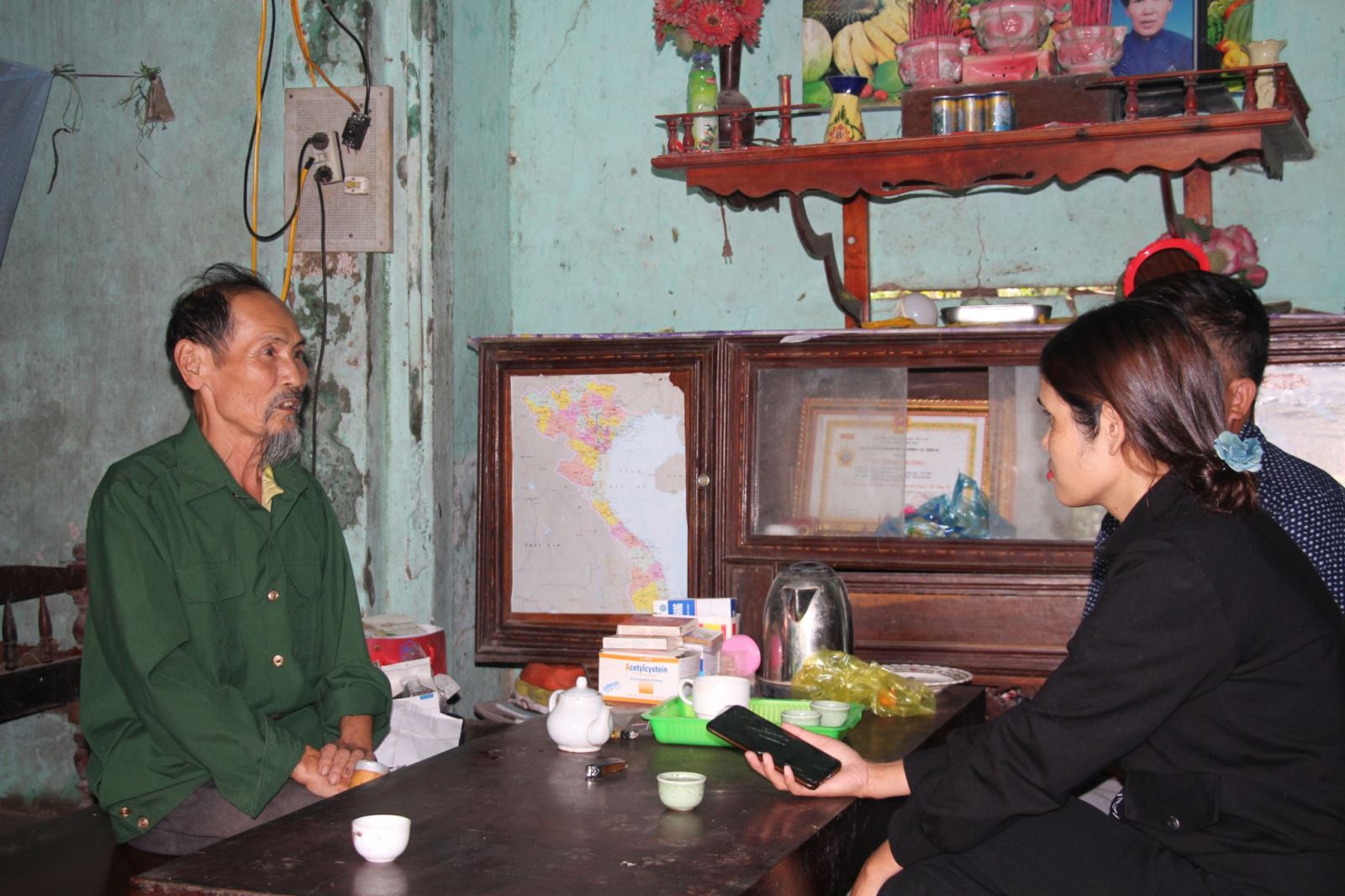 Hai người cao tuổi tại xã Ea Na từ chối nhận hộ nghèo