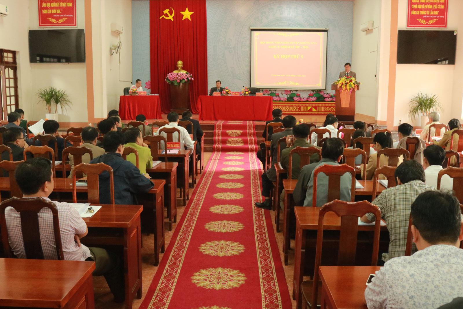 Kỳ họp thứ Năm HĐND huyện Krông Ana khóa X, nhiệm kỳ 2021-2026
