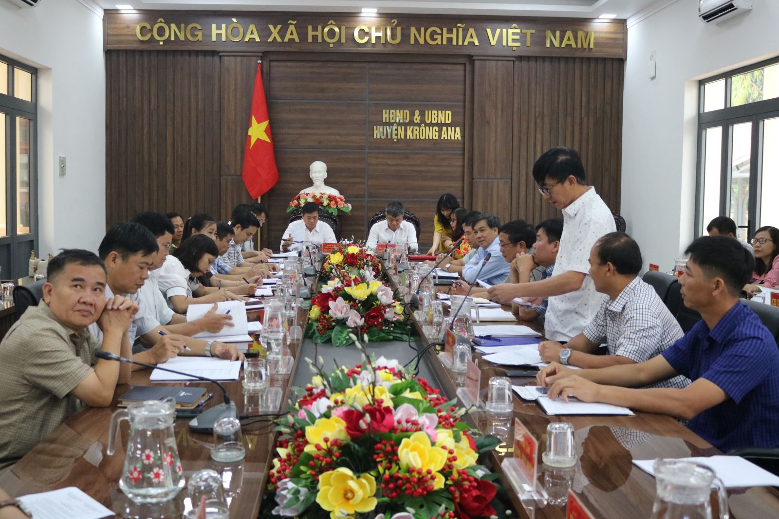 Phiên họp UBND huyện thường kỳ tháng 3/2023