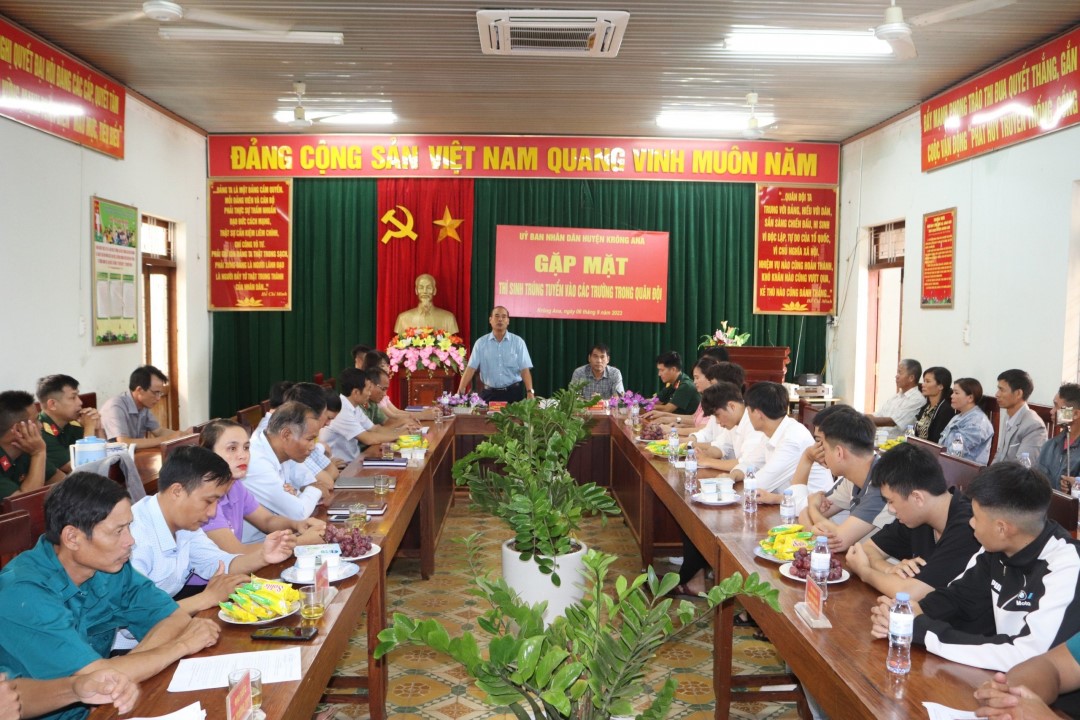 UBND huyện Krông Ana gặp mặt thí sinh trúng tuyển vào các học viện, trường trong quân đội năm 2023