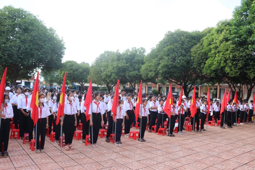 Huyện Krông Ana Tưng bừng khai giảng năm học mới