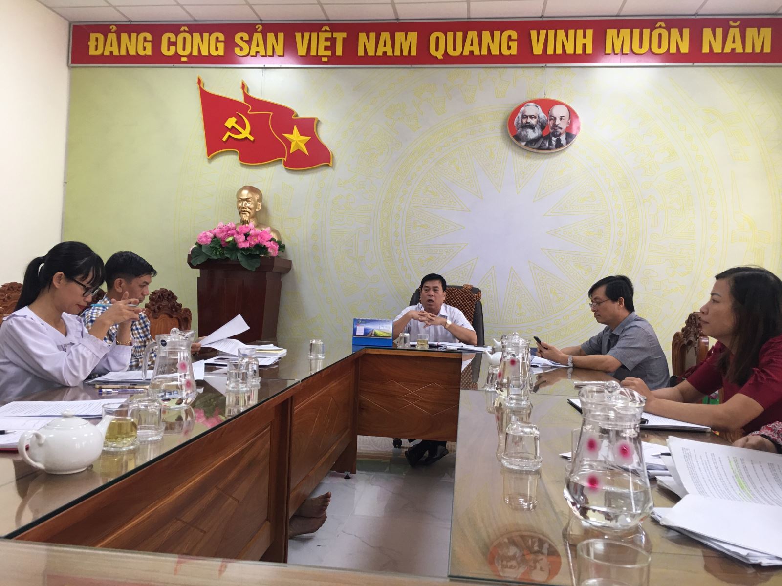 Thường trực HĐND huyện Krông Ana tổ chức họp nhằm giải quyết một số vấn đề thuộc thẩm quyền
