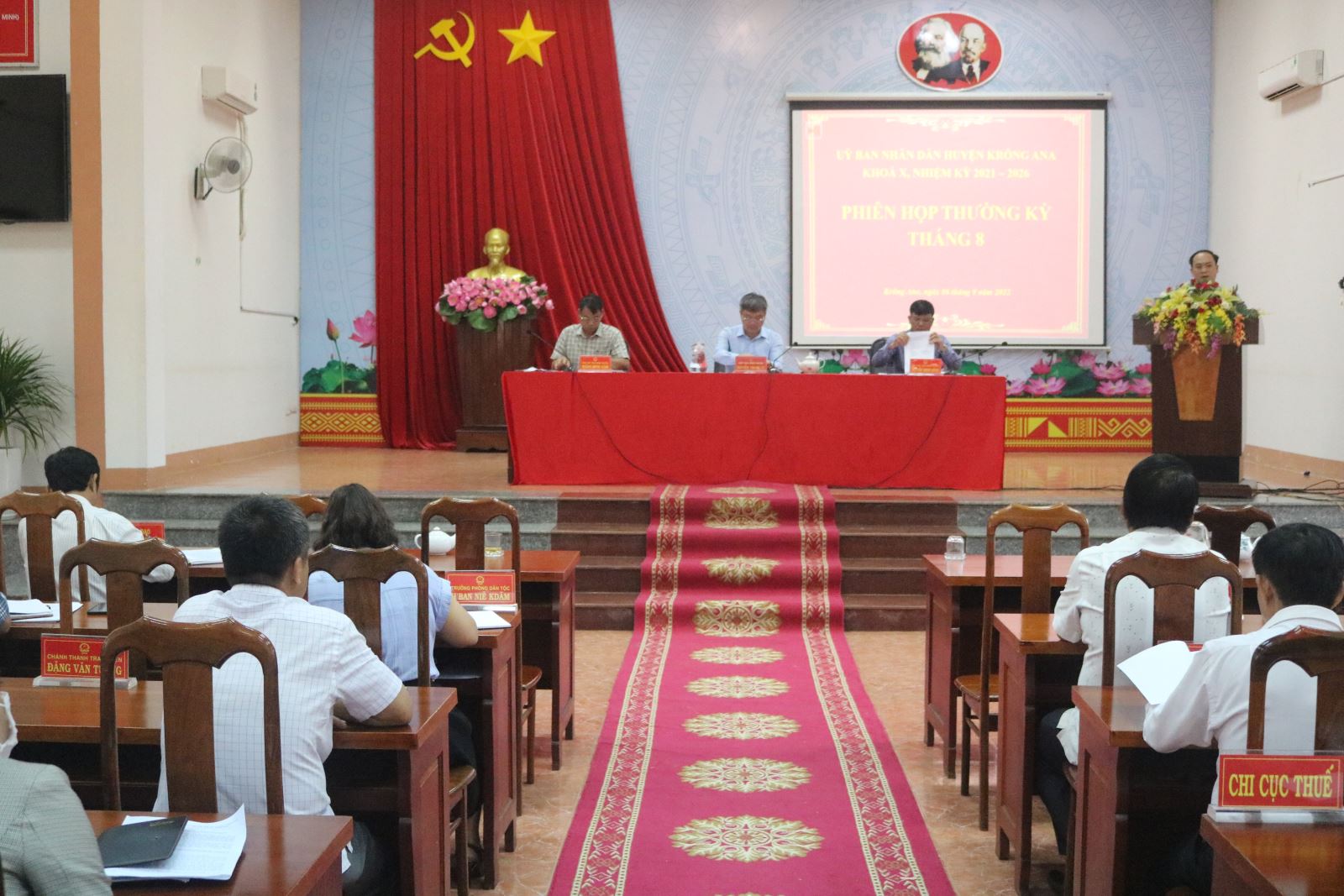 Phiên họp UBND huyện thường kỳ tháng 8/2022 