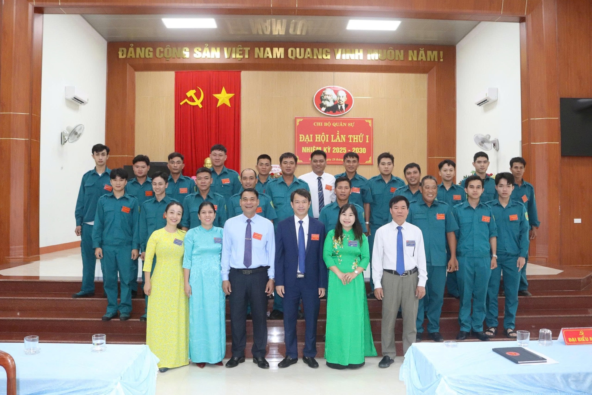 ĐẠI HỘI CHI BỘ QUÂN SỰ XÃ KRÔNG ANA