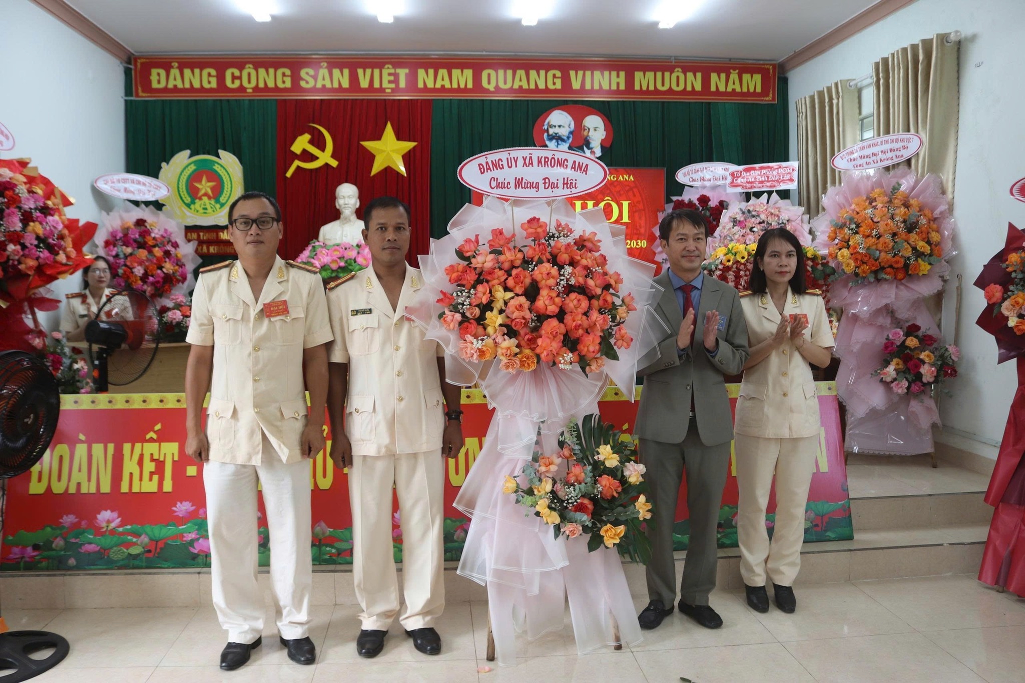 Đại hội Đảng bộ Công an xã Krông Ana