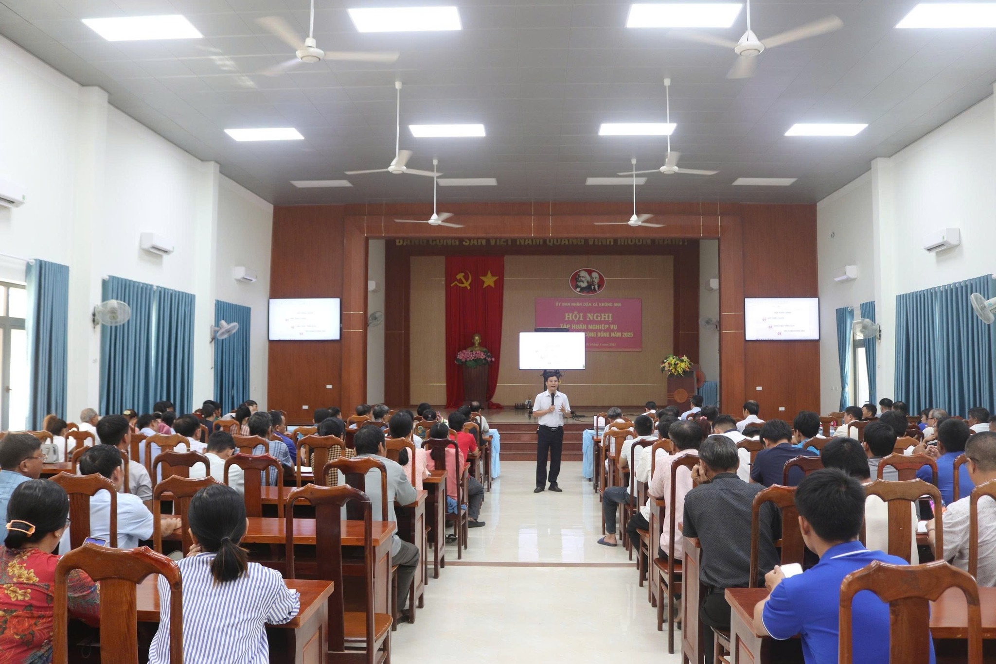 Hội nghị tập huấn các Tổ công nghệ số cộng đồng trên địa bàn xã Krông Ana