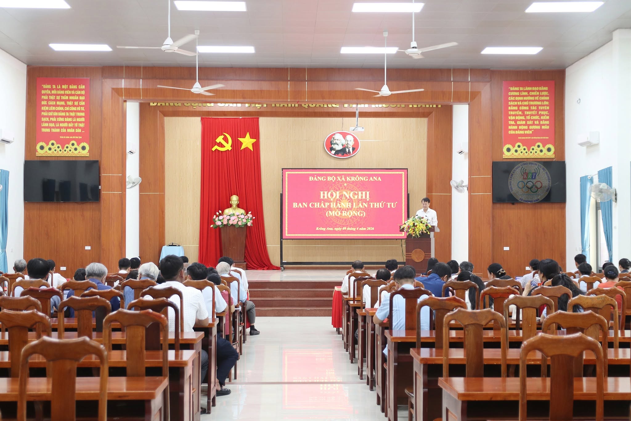 Ban Chấp hành Đảng bộ xã Krông Ana tổ chức hội nghị lần thứ tư