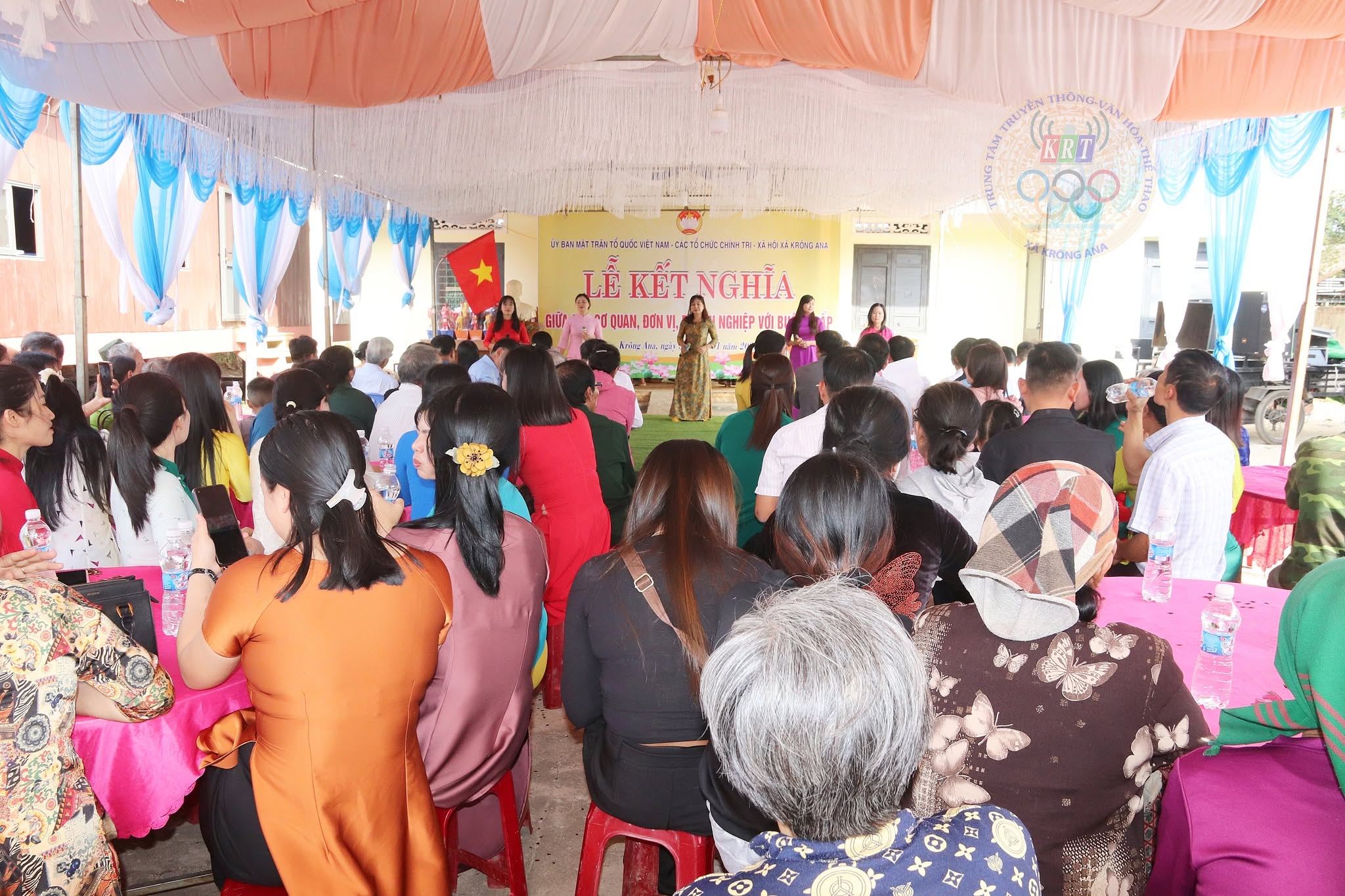 Lễ kết nghĩa giữa các cơ quan, đơn vị doanh nghiệp với Buôn Trấp
