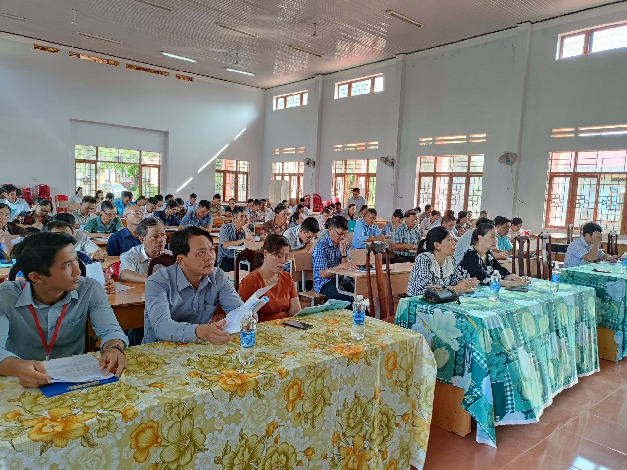 UBND huyện tổ chức tập huấn điều tra, rà soát  hộ nghèo, hộ cận nghèo năm 2024