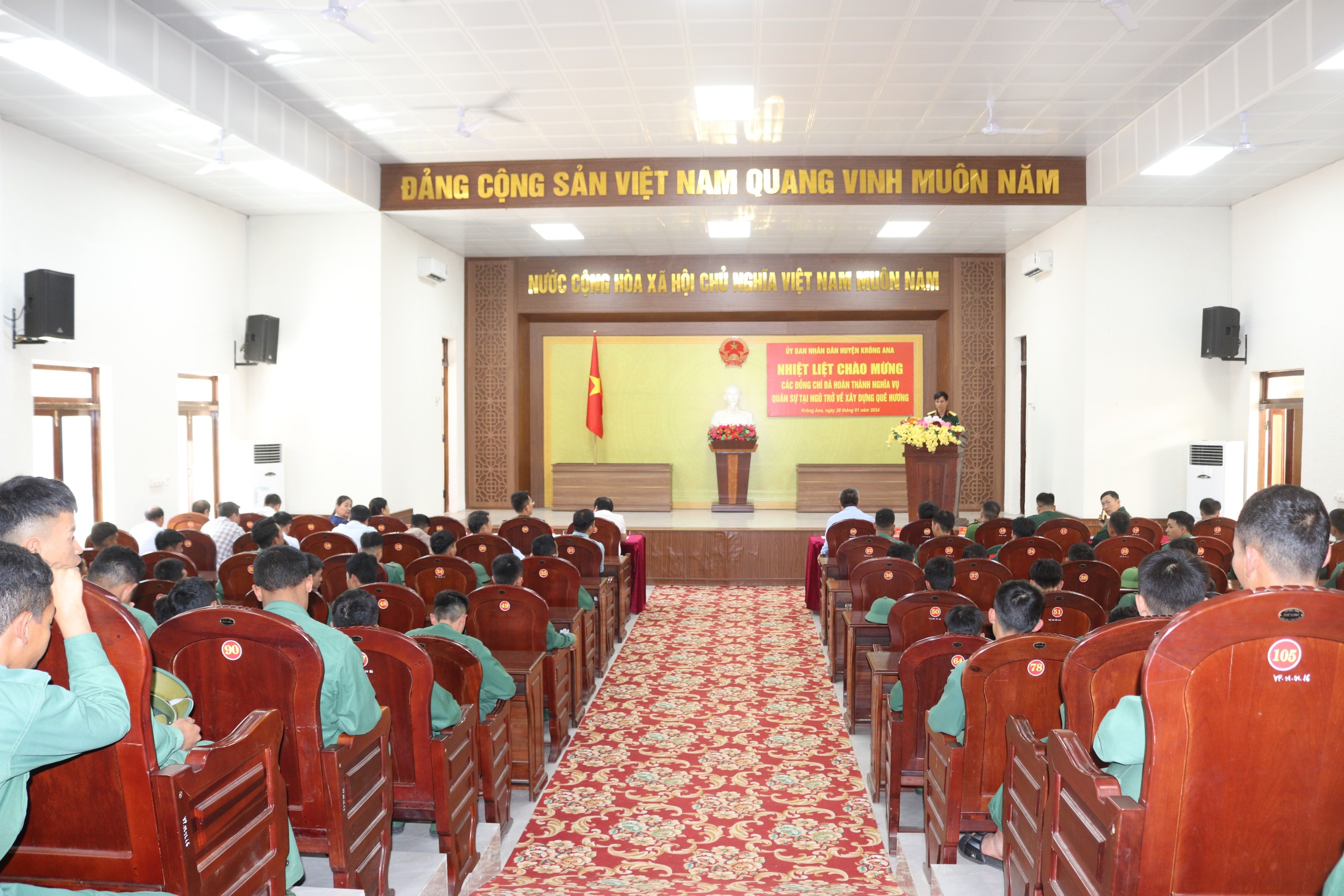 z5113786403065_8e297a9ad55a2c0e7e9ee93bb9941d49